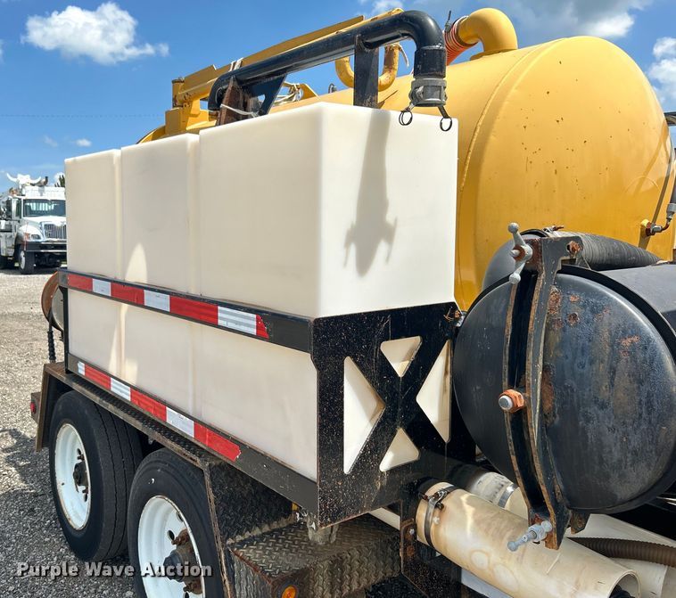 image for item EG0786 2013 Vermeer V800HD vacuum excavator