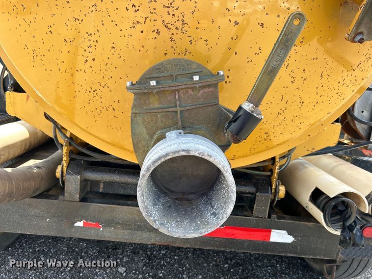 image for item EG0786 2013 Vermeer V800HD vacuum excavator