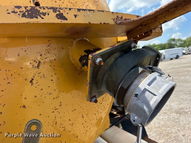 image for item EG0786 2013 Vermeer V800HD vacuum excavator