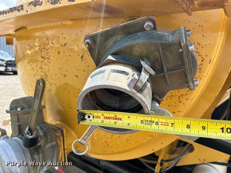 image for item EG0786 2013 Vermeer V800HD vacuum excavator