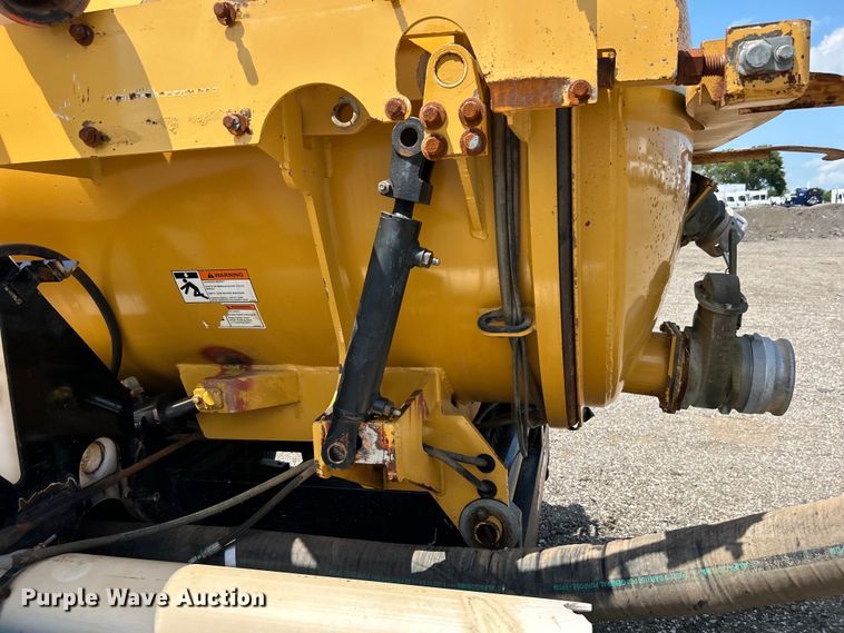 image for item EG0786 2013 Vermeer V800HD vacuum excavator