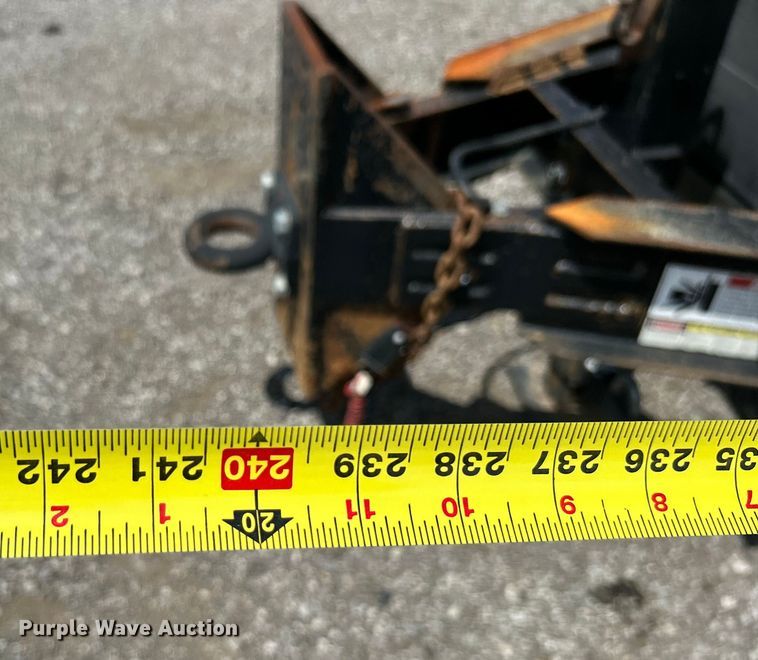 image for item EG0786 2013 Vermeer V800HD vacuum excavator