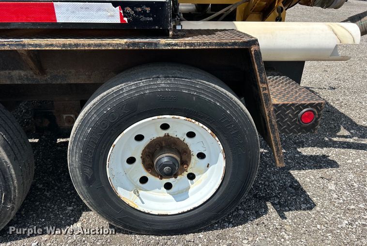 image for item EG0786 2013 Vermeer V800HD vacuum excavator