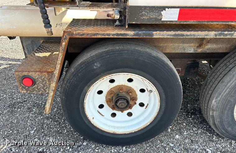 image for item EG0786 2013 Vermeer V800HD vacuum excavator