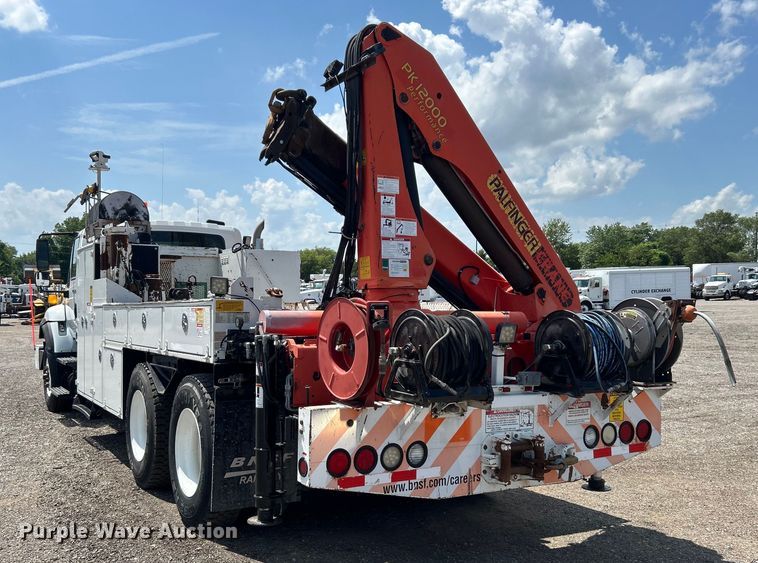 image for item EG0787 2009 International  WorkStar 7400 Crew Cab utility / service truck