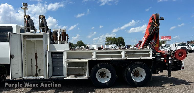 image for item EG0787 2009 International  WorkStar 7400 Crew Cab utility / service truck