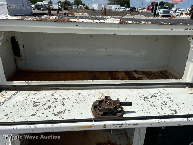 image for item EG0787 2009 International  WorkStar 7400 Crew Cab utility / service truck