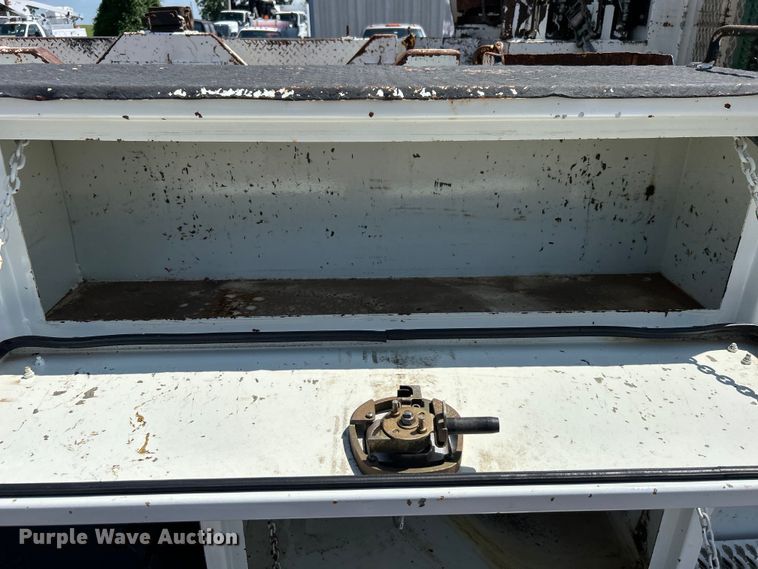 image for item EG0787 2009 International  WorkStar 7400 Crew Cab utility / service truck