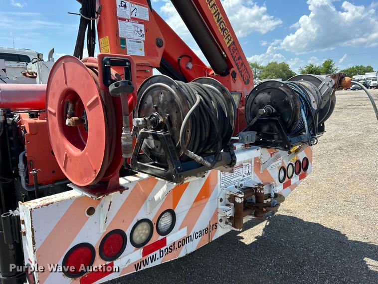 image for item EG0787 2009 International  WorkStar 7400 Crew Cab utility / service truck