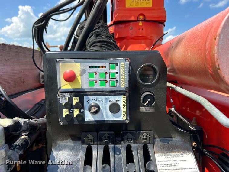 image for item EG0787 2009 International  WorkStar 7400 Crew Cab utility / service truck