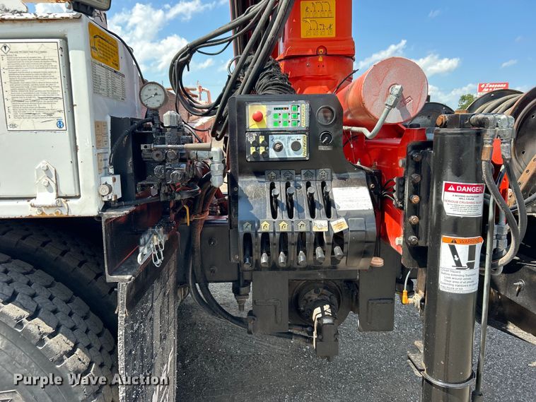 image for item EG0787 2009 International  WorkStar 7400 Crew Cab utility / service truck