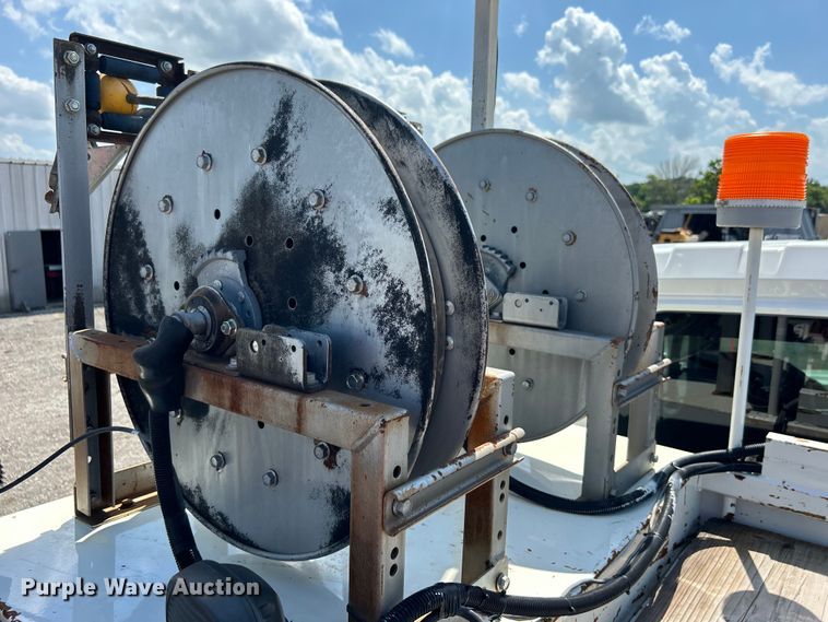 image for item EG0787 2009 International  WorkStar 7400 Crew Cab utility / service truck