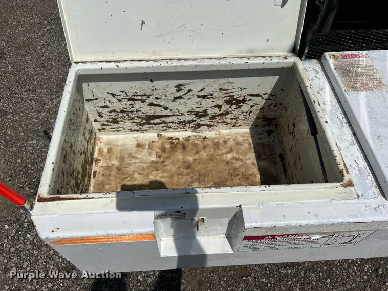 image for item EG0787 2009 International  WorkStar 7400 Crew Cab utility / service truck