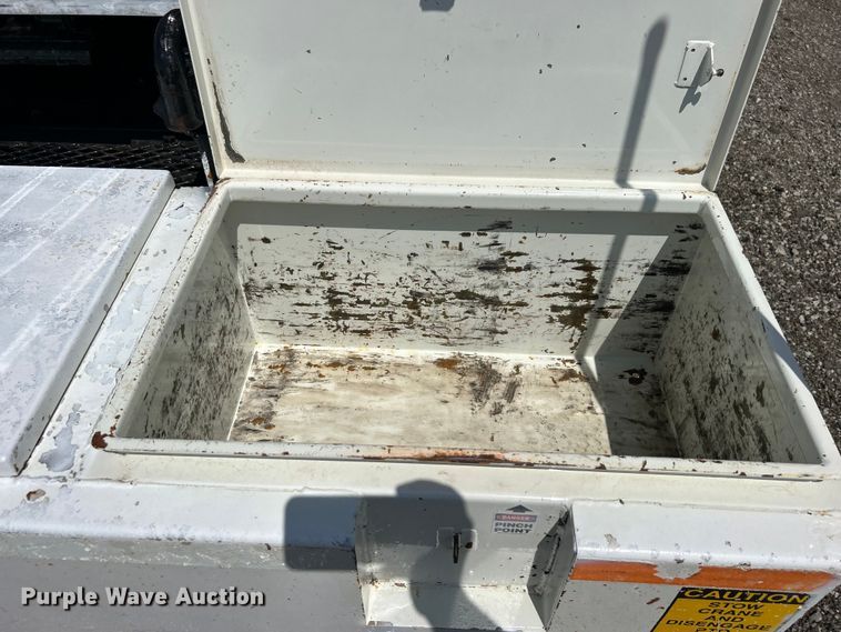 image for item EG0787 2009 International  WorkStar 7400 Crew Cab utility / service truck