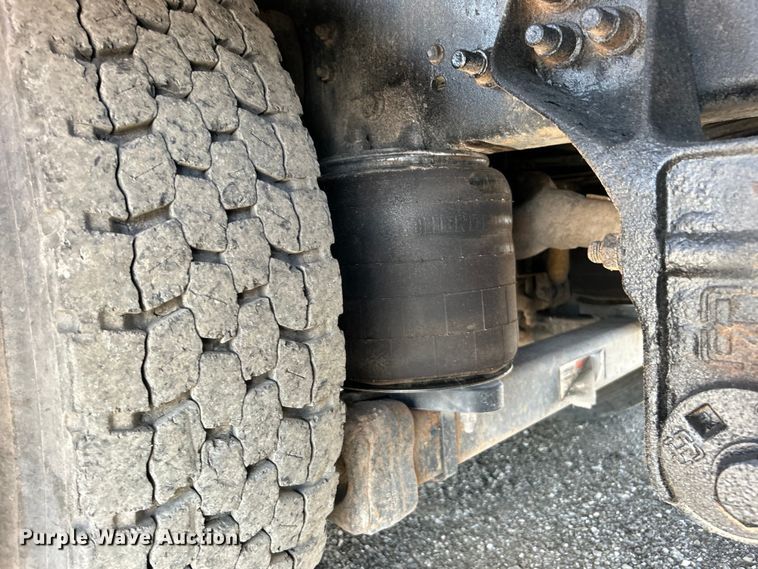 image for item EG0787 2009 International  WorkStar 7400 Crew Cab utility / service truck