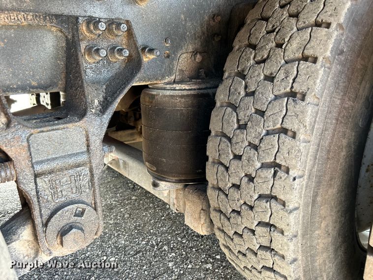 image for item EG0787 2009 International  WorkStar 7400 Crew Cab utility / service truck