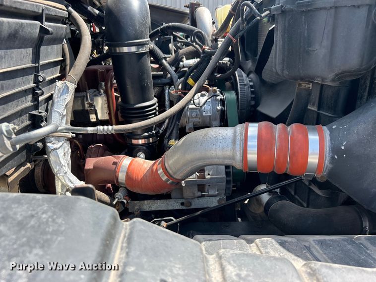 image for item EG0787 2009 International  WorkStar 7400 Crew Cab utility / service truck