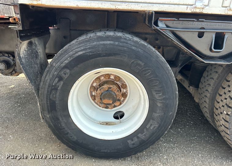 image for item EG0787 2009 International  WorkStar 7400 Crew Cab utility / service truck