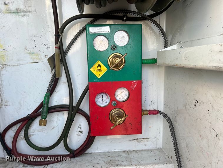 image for item EG0790 2008 Sterling  Acterra utility / service truck