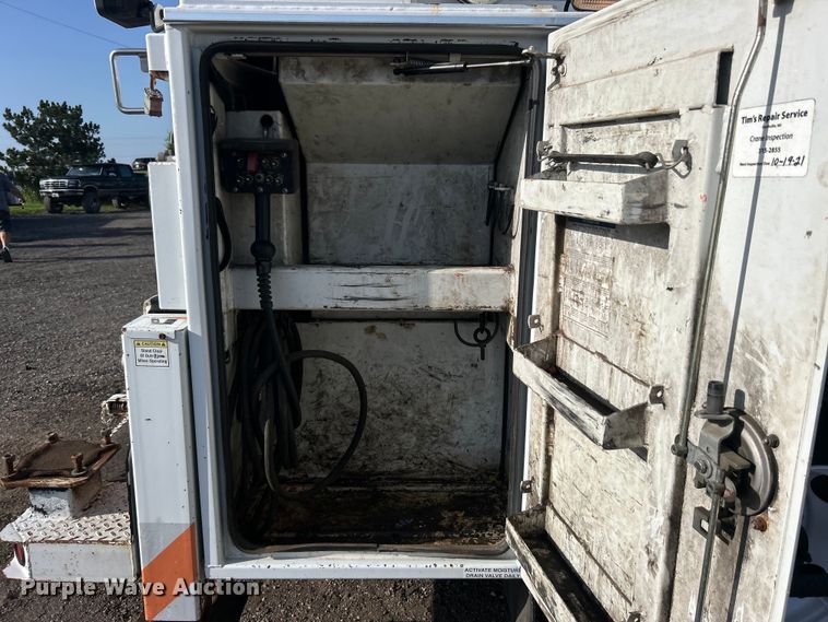 image for item EG0790 2008 Sterling  Acterra utility / service truck