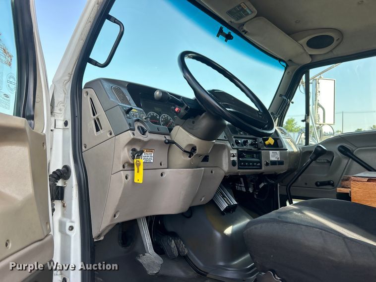 image for item EG0790 2008 Sterling  Acterra utility / service truck