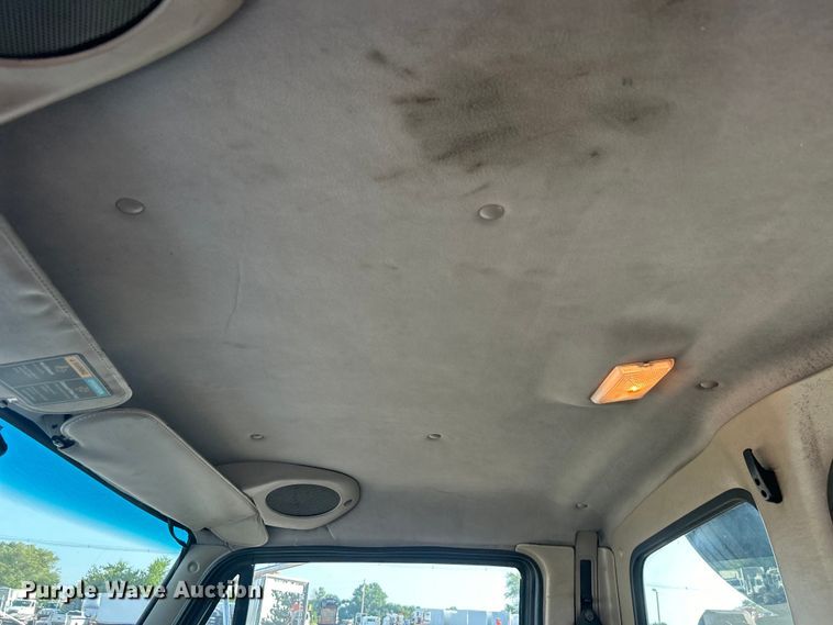 image for item EG0790 2008 Sterling  Acterra utility / service truck