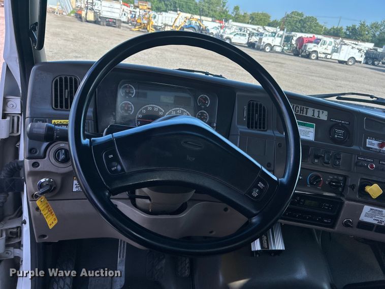 image for item EG0790 2008 Sterling  Acterra utility / service truck