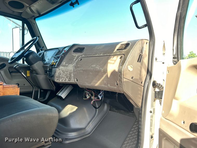 image for item EG0790 2008 Sterling  Acterra utility / service truck