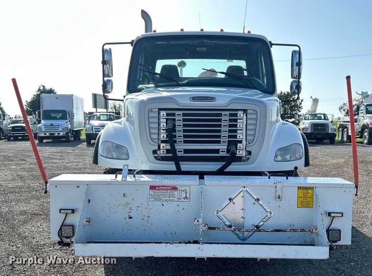 image for item EG0791 2010 Freightliner  Business Class M2 crane truck