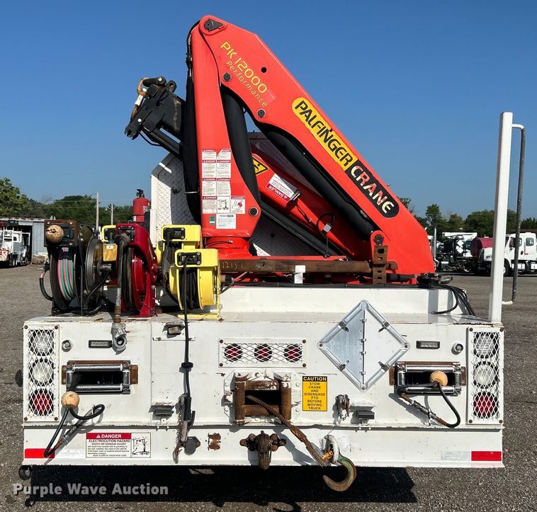 image for item EG0791 2010 Freightliner  Business Class M2 crane truck