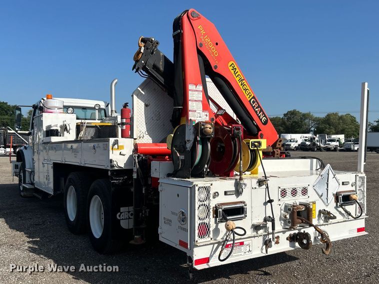 image for item EG0791 2010 Freightliner  Business Class M2 crane truck