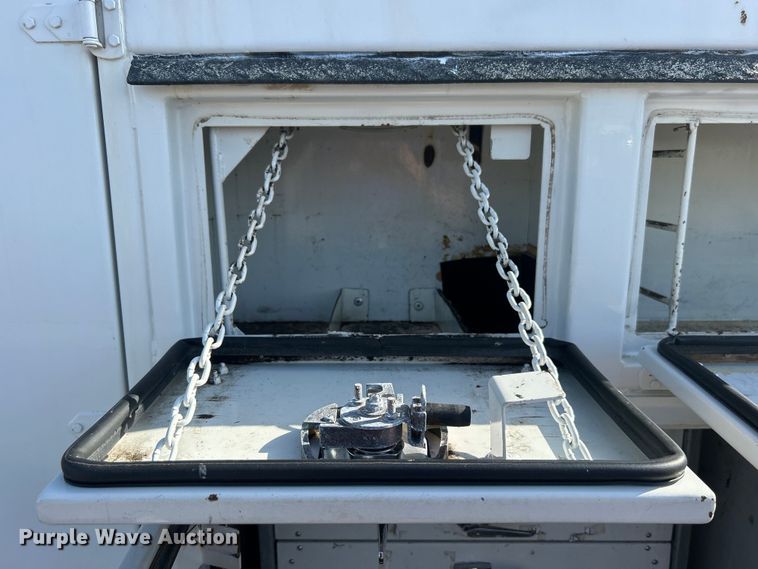 image for item EG0791 2010 Freightliner  Business Class M2 crane truck