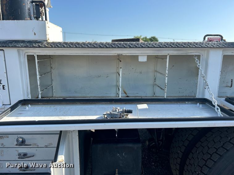 image for item EG0791 2010 Freightliner  Business Class M2 crane truck