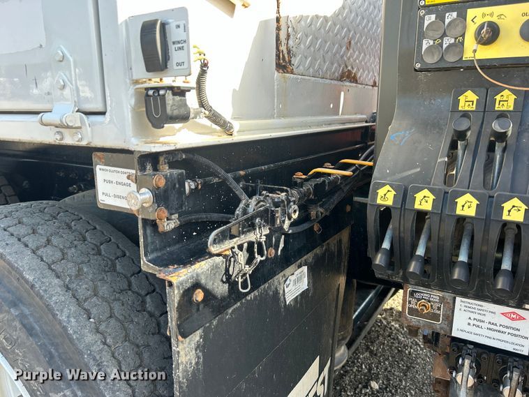 image for item EG0791 2010 Freightliner  Business Class M2 crane truck