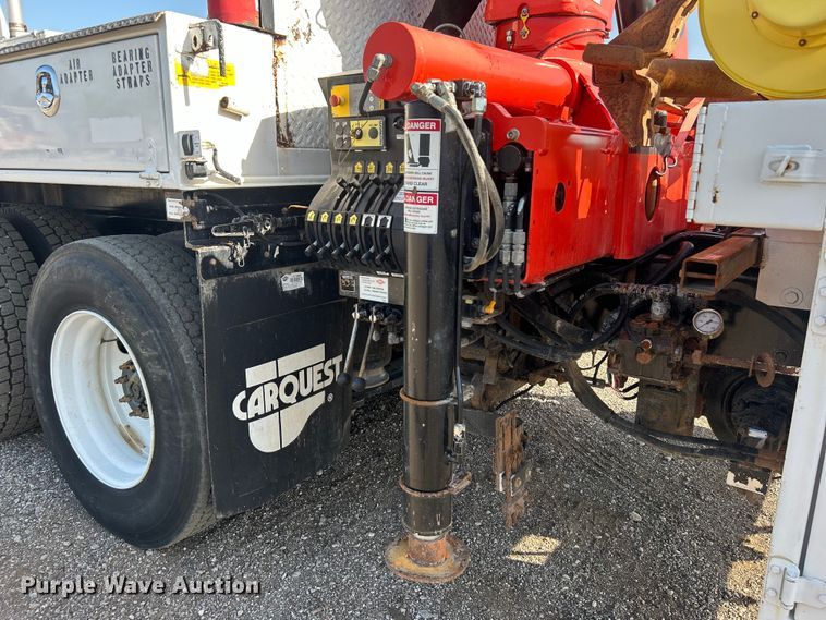 image for item EG0791 2010 Freightliner  Business Class M2 crane truck