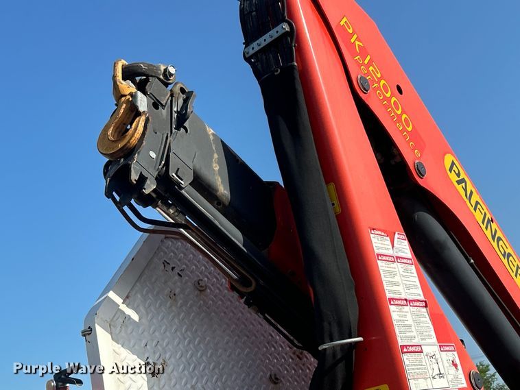 image for item EG0791 2010 Freightliner  Business Class M2 crane truck