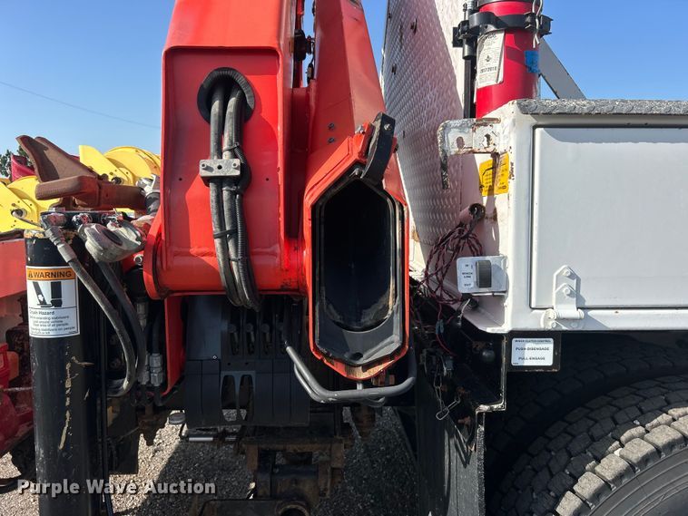 image for item EG0791 2010 Freightliner  Business Class M2 crane truck