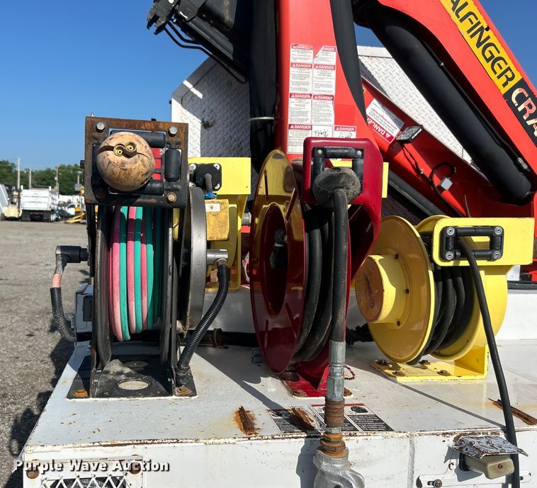 image for item EG0791 2010 Freightliner  Business Class M2 crane truck