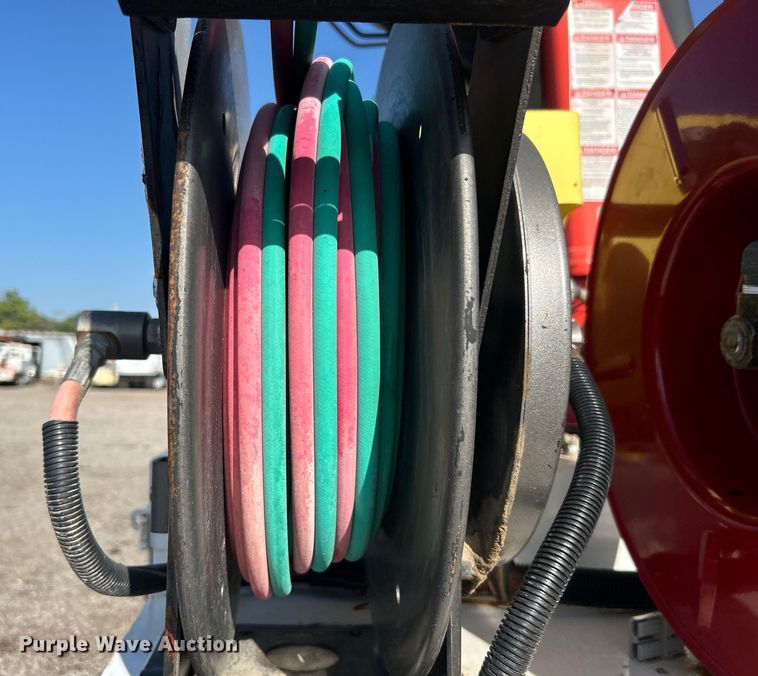 image for item EG0791 2010 Freightliner  Business Class M2 crane truck