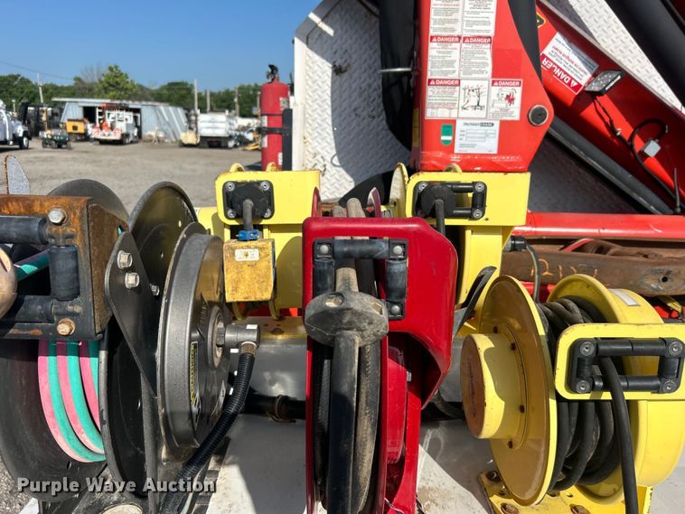 image for item EG0791 2010 Freightliner  Business Class M2 crane truck