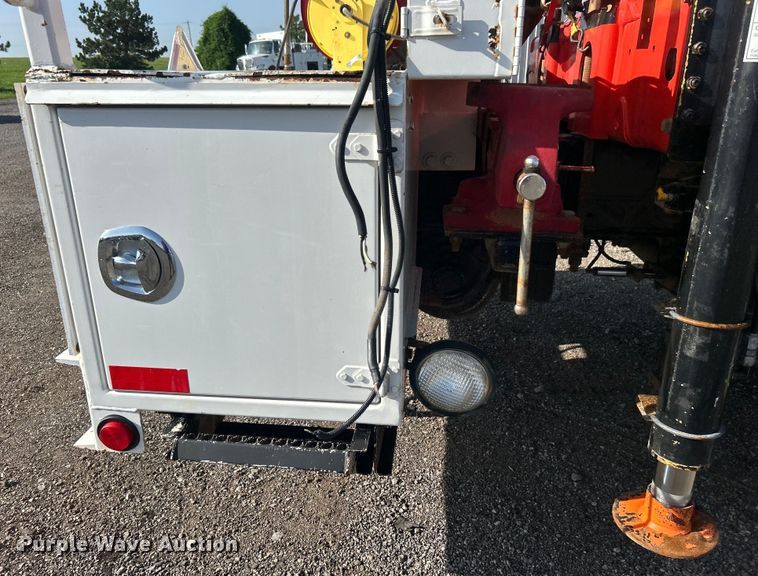 image for item EG0791 2010 Freightliner  Business Class M2 crane truck