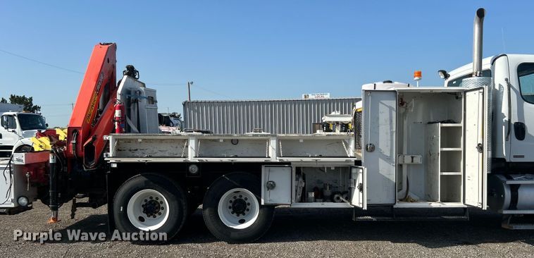 image for item EG0791 2010 Freightliner  Business Class M2 crane truck