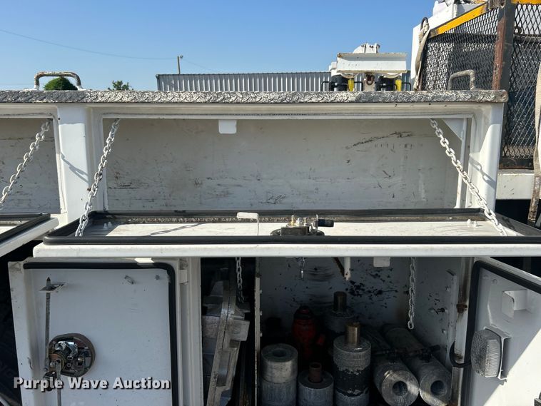 image for item EG0791 2010 Freightliner  Business Class M2 crane truck