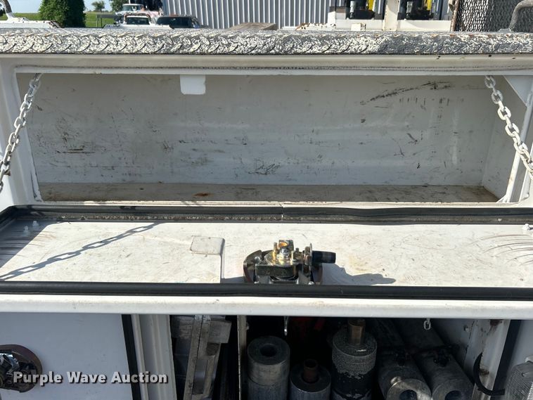 image for item EG0791 2010 Freightliner  Business Class M2 crane truck