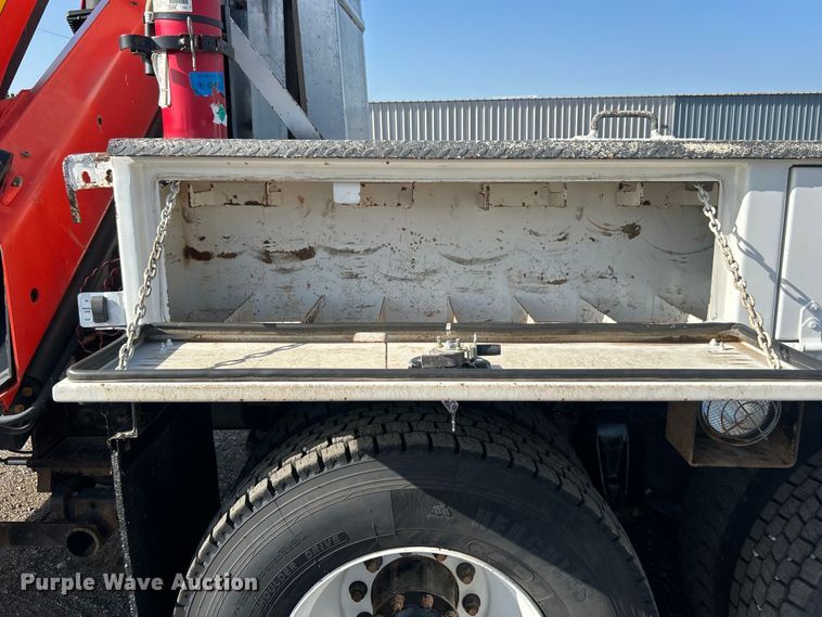 image for item EG0791 2010 Freightliner  Business Class M2 crane truck