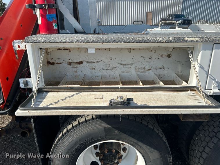 image for item EG0791 2010 Freightliner  Business Class M2 crane truck