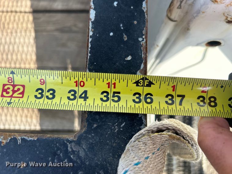 image for item EG0791 2010 Freightliner  Business Class M2 crane truck