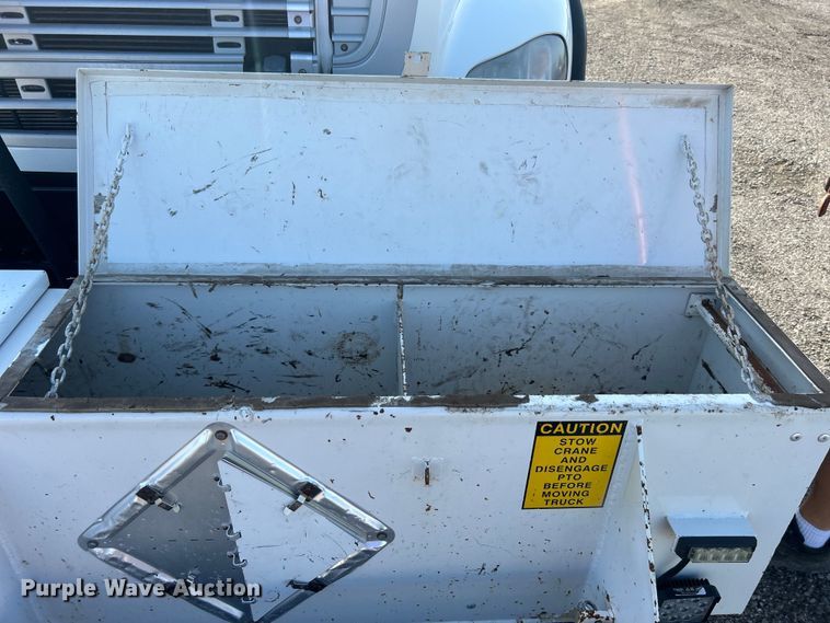 image for item EG0791 2010 Freightliner  Business Class M2 crane truck