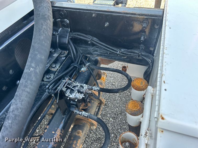 image for item EG0791 2010 Freightliner  Business Class M2 crane truck