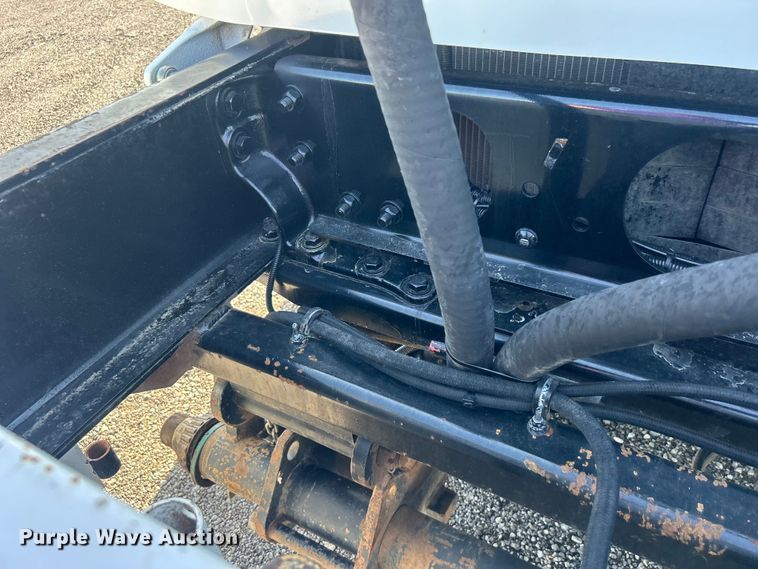 image for item EG0791 2010 Freightliner  Business Class M2 crane truck